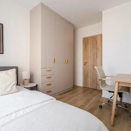 Blueground 7 Furnished Close To Offices Prg-12 Apartamento