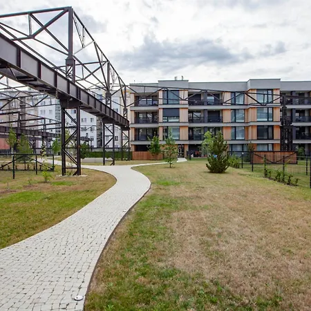 Blueground 7 Furnished Close To Offices Prg-12 *